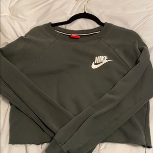 Nike Cropped Crewneck